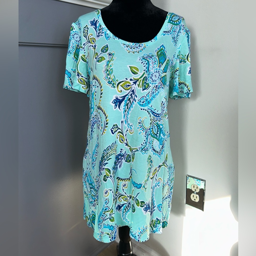 Susan Graver Weekend Size M Floral Paisley Tunic Top Short Sleeve Blue